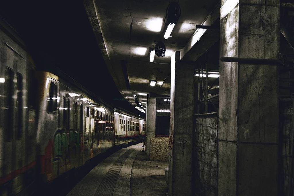 bovinzorin's tweet photo. #brussel #bruxelles #belgium U.T.V No.16
#streetphotography #urban #city #underground #trainstation #places #mypers… https://t.co/57Cx2udqZL