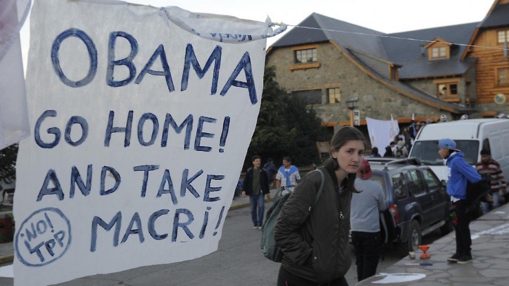 CSAsalazar's tweet photo. #ObamaEnArgentina #ObamaRepudiado #MacriDictador #MACRIPRESIONA #MacriVago #Argentina "lucha por la independencia" https://t.co/Q1nDtZ4q09