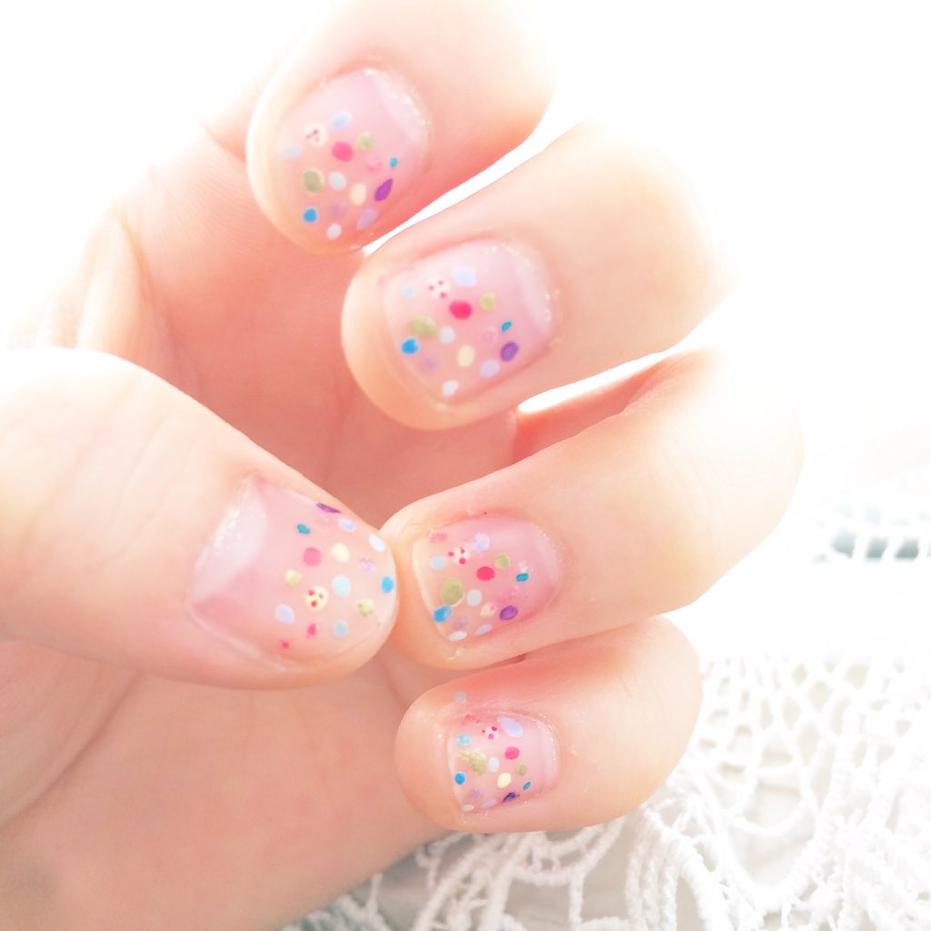 oc_ylil_uyuy's tweet photo. ちまちまと こつぶちゃんにしてみました(^^)∴
#nails #nail #つめ #ネイル #nailart #dot #dotnail https://t.co/h0QfSL663e