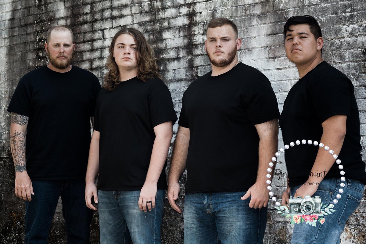 We really love these new band pictures! What do you guys think? #WhySoSerious