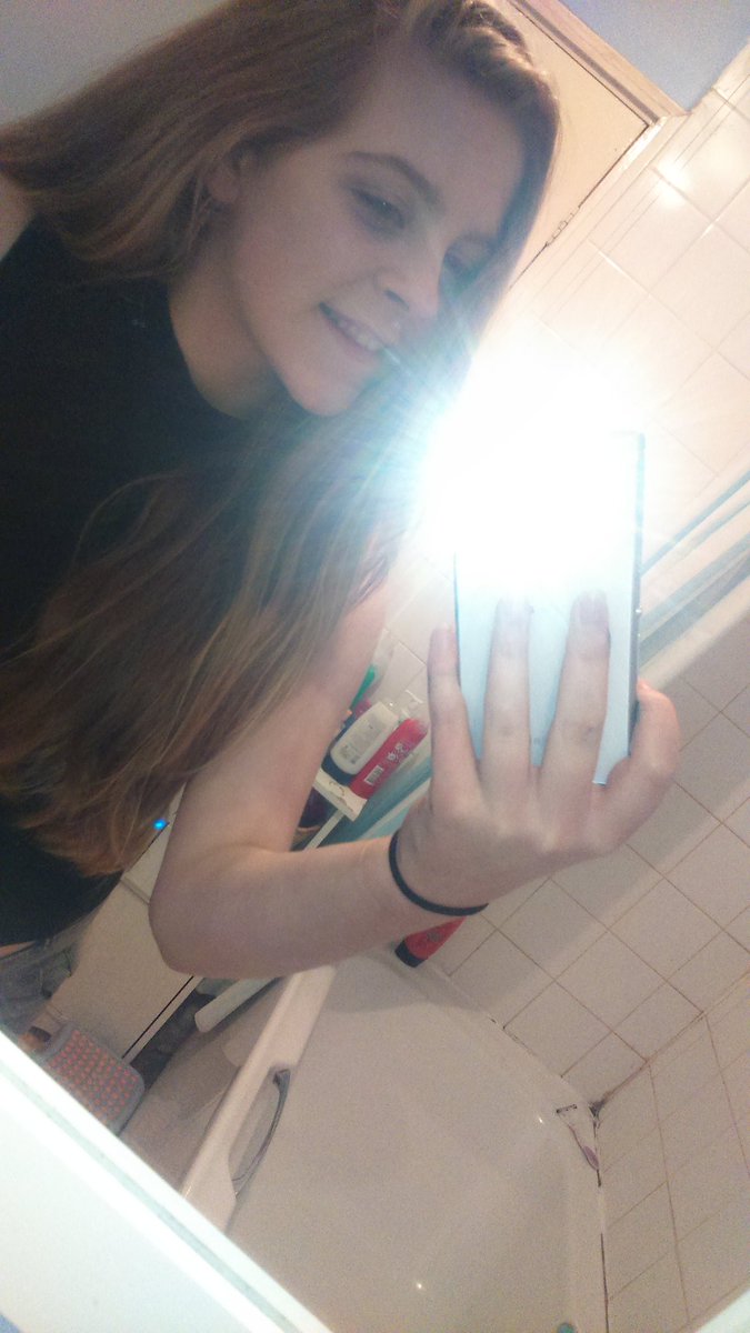 lauren_spencex's tweet image. Hey I&apos;m Lauren and I like Jonah, food, and bands #SDKFollowParty