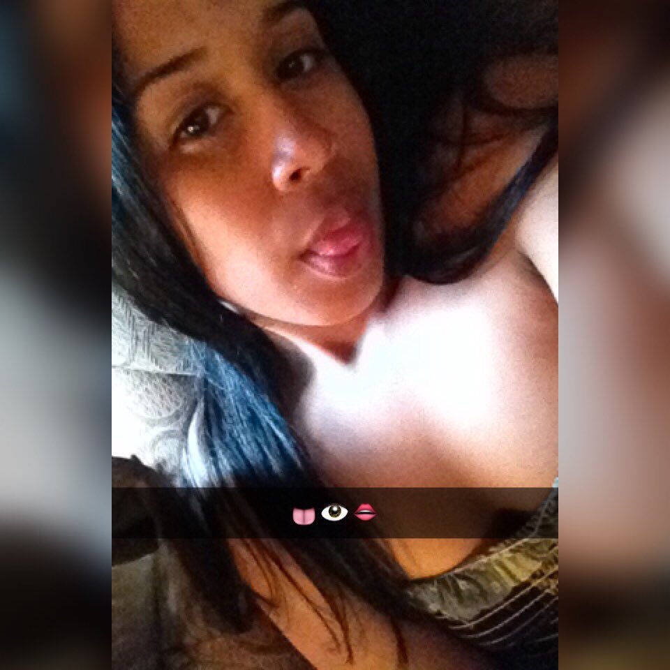 EmelyRodriiguez's tweet photo. Esa persona que llego de la nada y se convirtió en mi todo ❣💑 https://t.co/0XOMmPeiTn