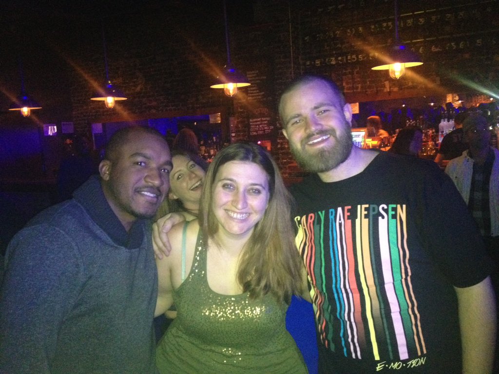 DJTJSmooth's tweet photo. #TeamBLI Reppin tonight! #GimmieLoveTour @carlyraejepsen @TheParamountNY #AwesomePhotobomb 😂 @1061BLI https://t.co/1TLVvEkVbu