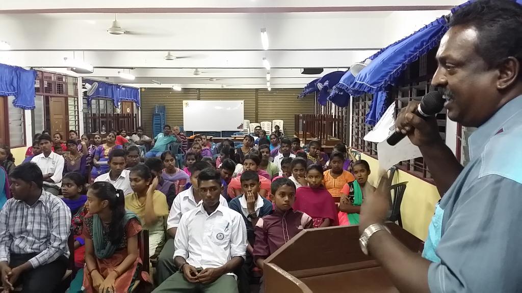 Uganesh01's tweet photo. Kem Kesedaran Pendidikan anjuran Putera MIC Pahang-SMK Telemong,Bentong,Phg (FASA1)..@PuteraMIC @uvaraja @padmaking https://t.co/qUBgQI9tAB