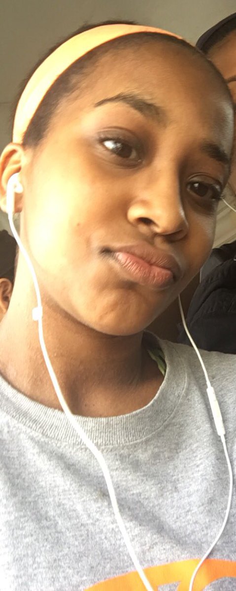 cloudydani's tweet image. #SDKFollowParty I&apos;m mad late but what&apos;s up I&apos;m Danielle but go by Dani mostly. Also Sobes is highkey my fav💗😎