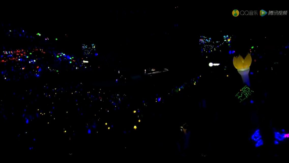 MYfabVIPs's tweet photo. Omg that huge crown stick 😂❤️ #VIPgoals https://t.co/buNAfpyIlH