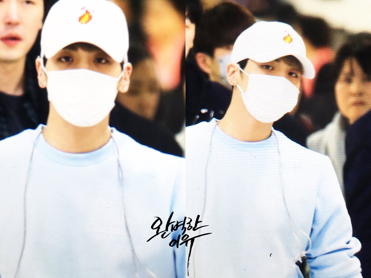 160327 Jonghyun @ Aeropuertos Haneda - Gimpo {Regreso a Corea} CehcnjrW8AAdznm