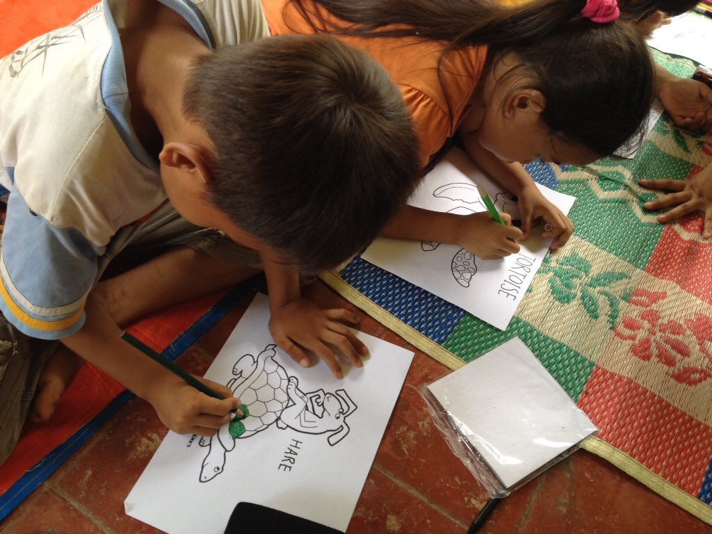 EnglishArtLab's tweet photo. Morning! It's time for storytelling with our little fellows at Sekolah Lentera Masyarakat Cimahpar, Bogor. #EWB3 😘 https://t.co/sRA83DHgxH
