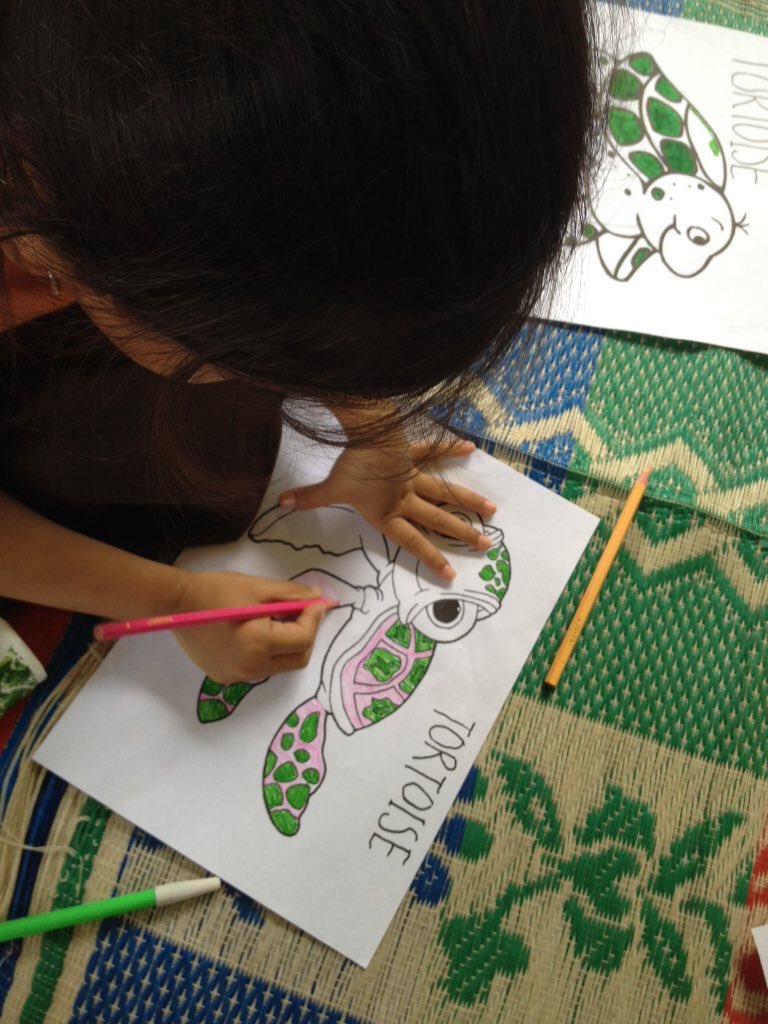 EnglishArtLab's tweet photo. Morning! It's time for storytelling with our little fellows at Sekolah Lentera Masyarakat Cimahpar, Bogor. #EWB3 😘 https://t.co/sRA83DHgxH
