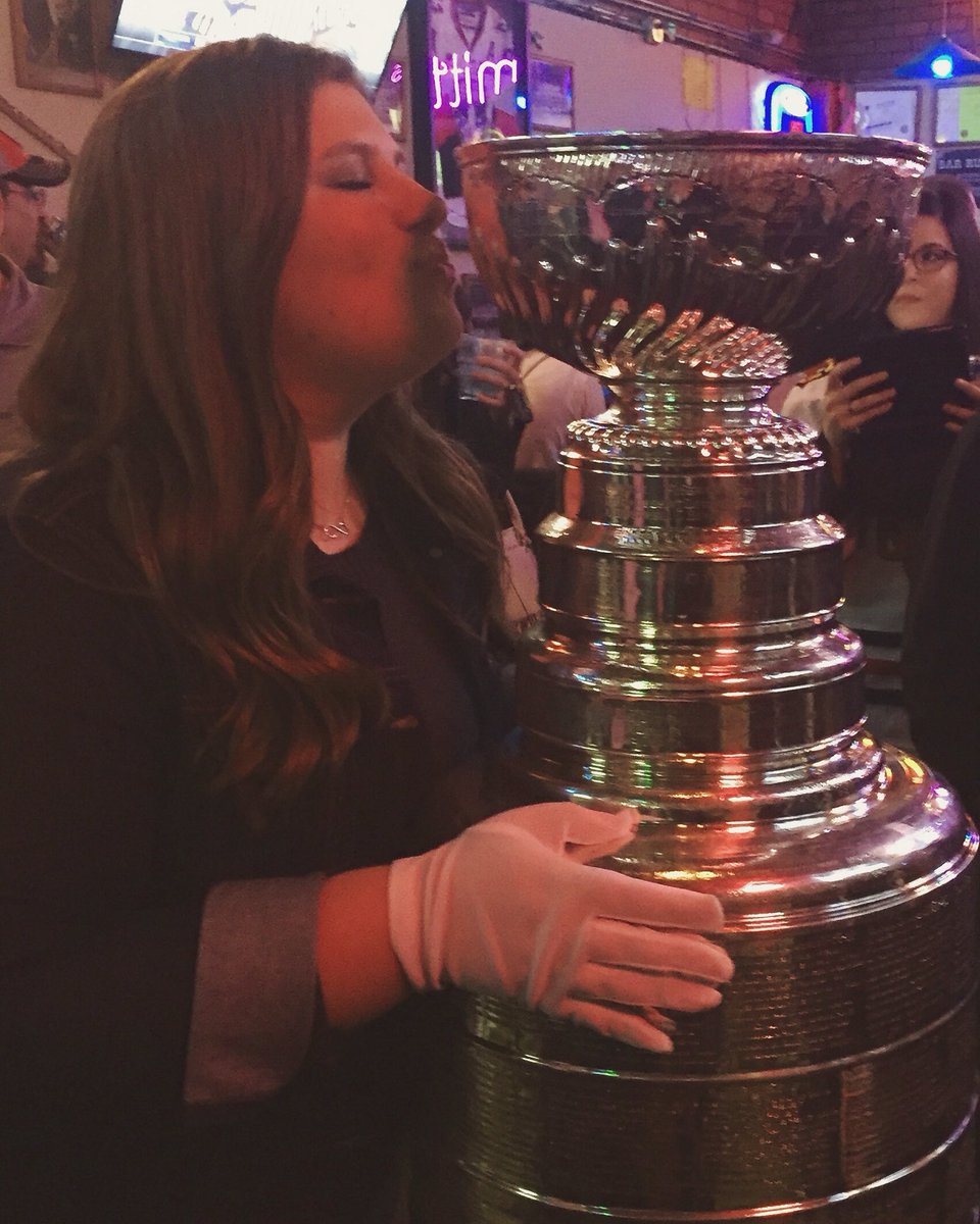 AnnaS1297's tweet image. The Stanley Cup got to chill at my dads bar for an hour &amp;amp;  Phil's my dude❤️🏒 #BecauseItsTheCup #StanleyTakesSmittys