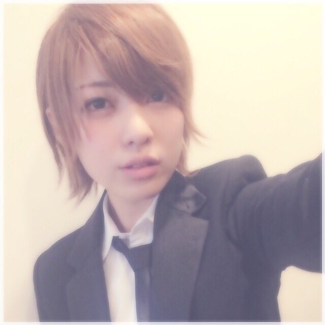 h_pzky's tweet photo. アカウントをですね〜変えるんですけど姿も変えるんですよ、みんなむかえいくからまっててね。この子だよ https://t.co/T1oBM53lHs