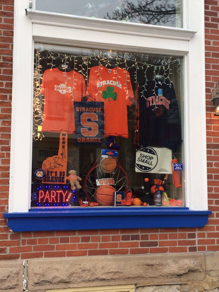 Elite eight-lets go 'Cuse!🍊🎉🏀