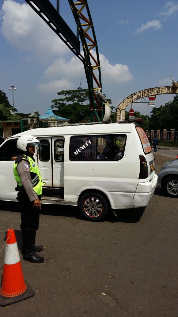 10.54 Situasi lalin di Sekitar Ragunan terpantau ramai lancar