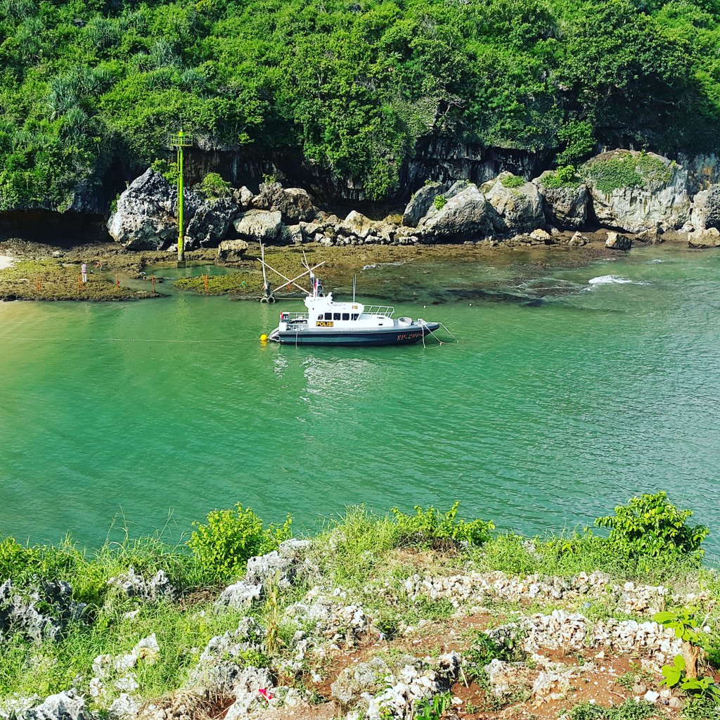 BerandaJogja's tweet image. #Jogja @acoymubyarto: Police Patrol at Gesing Beach Gunungkidul, Yogyakarta