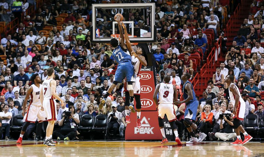 notAndrewiggins's tweet photo. Find someone who loves you like Wiggins loves trying to dunk on big men https://t.co/mFcRg41L4M