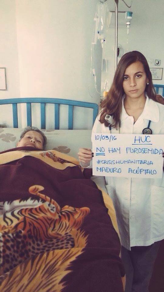 ReporteYa's tweet photo. #27M Médicos del Hospital Univ. #Caracas publican tragedia de los venezolanos #CrisisHumanitaria https://t.co/r6EHyyZPjW vía @AnonymissNegra