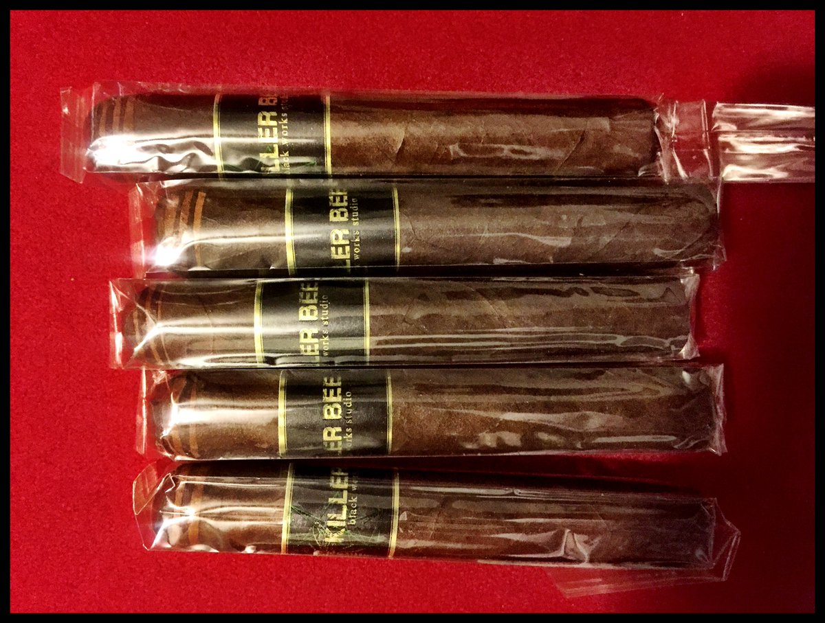 missionman78's tweet photo. Mail call! @FatRoach72 @doc_wil @CigarFederation @CigFedStore #blackworkstudio #killerbee https://t.co/D1Z2nsQP06