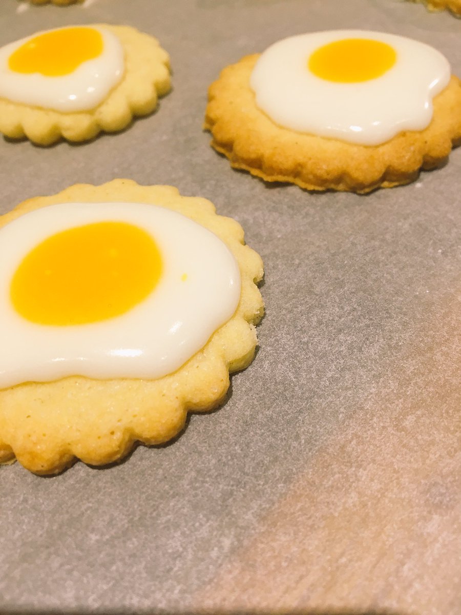 bakerays's tweet photo. Happy Easter to all our followers!!
Here's our Easter biscuits finished!! #Easter #eggs #biscuits #bakeray ๐ช https://t.co/RpFitQVN51