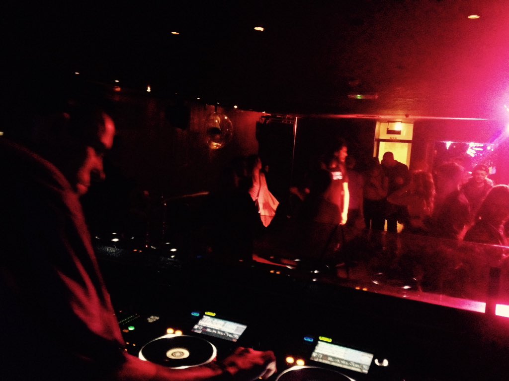 stacitayler's tweet photo. #awol @jmanikuk #thequbeproject  🎶✌️#dnb https://t.co/4qxtqCy2cd