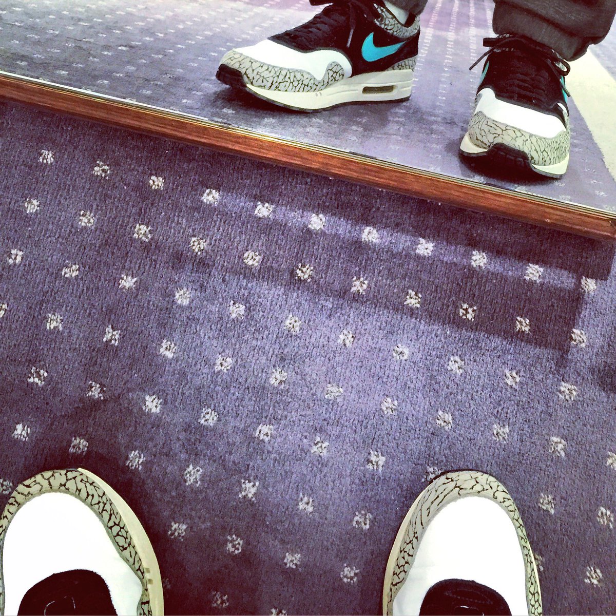 BuzZ618's tweet photo. Congratulations!×2016 #airmaxcon #voteback #airmax1 #mykicks https://t.co/N1vs19bbC1