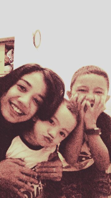 Kiss my kids...😍 @icha_gege