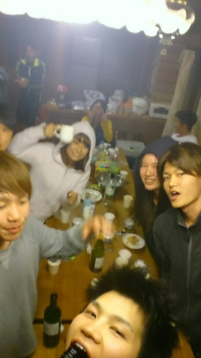 nnnnn_28's tweet photo. FCblanc18期大分旅行!!サークルたのし~~!!!💕笑
#FCblanc https://t.co/e724bdsfxl