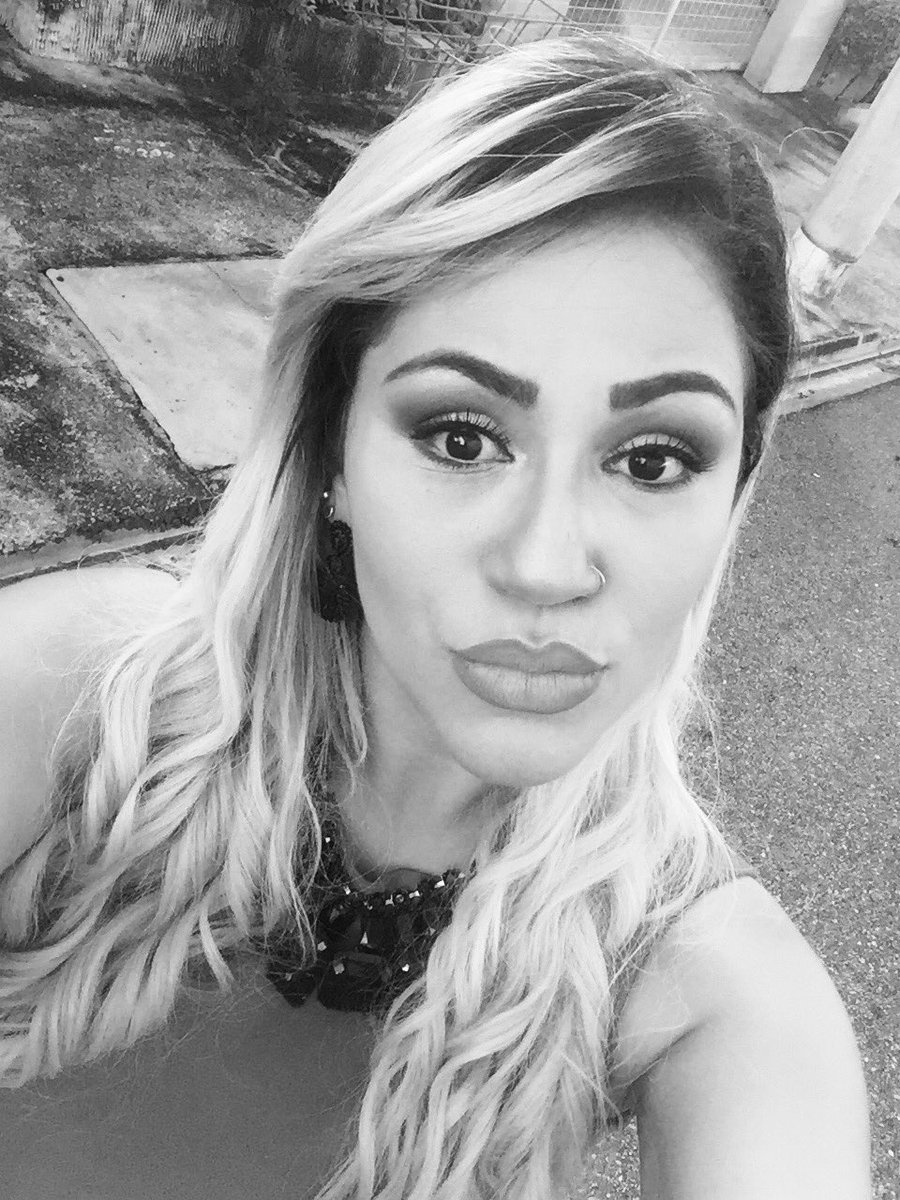 BlogPerolakah's tweet photo. Boa tarde a nos🙏🏻🙏🏻🙏🏻 https://t.co/S5tElLWieg