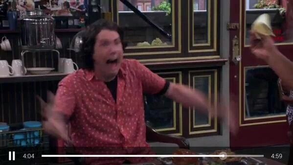 MarConKlaroline's tweet image. Cuando leo un spoiler: