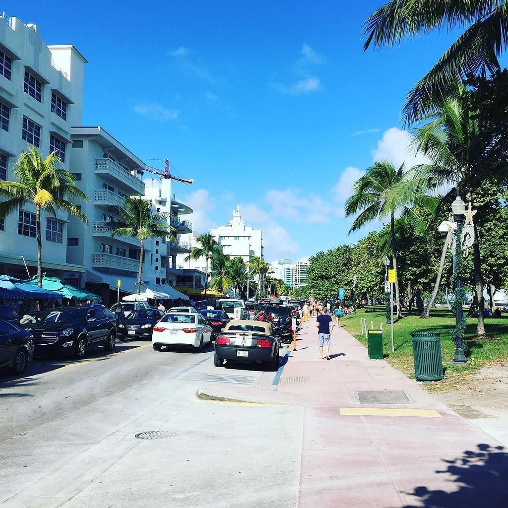 Sunny day at Miami Beach 😎☀️ 🇺🇸 #airline #pilot  #instapilot #avgeek #pilotlife #4pilots #cockpit #planes  #aviatio…