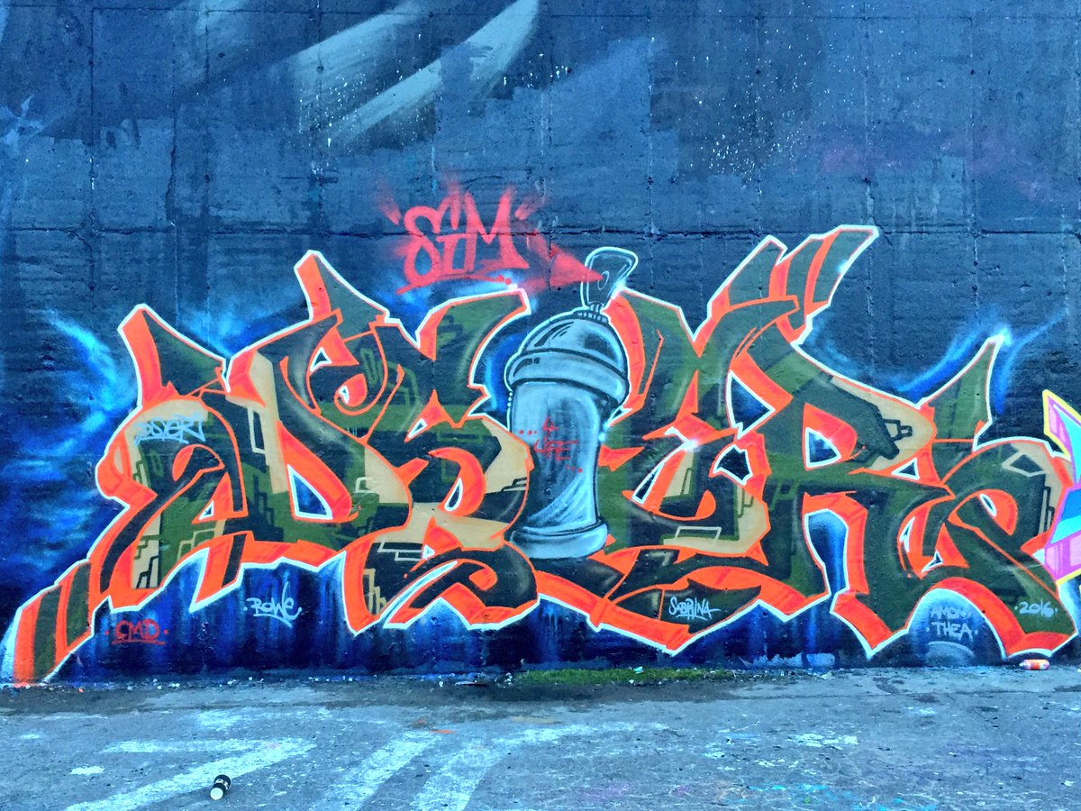 SimCrew1991's tweet photo. DSIER 2016 #blankenburg #dsyer #dsier #sim #simcrew #sim1991 #berlin #Graffiti #Camouflage https://t.co/qIpUFkRXzm