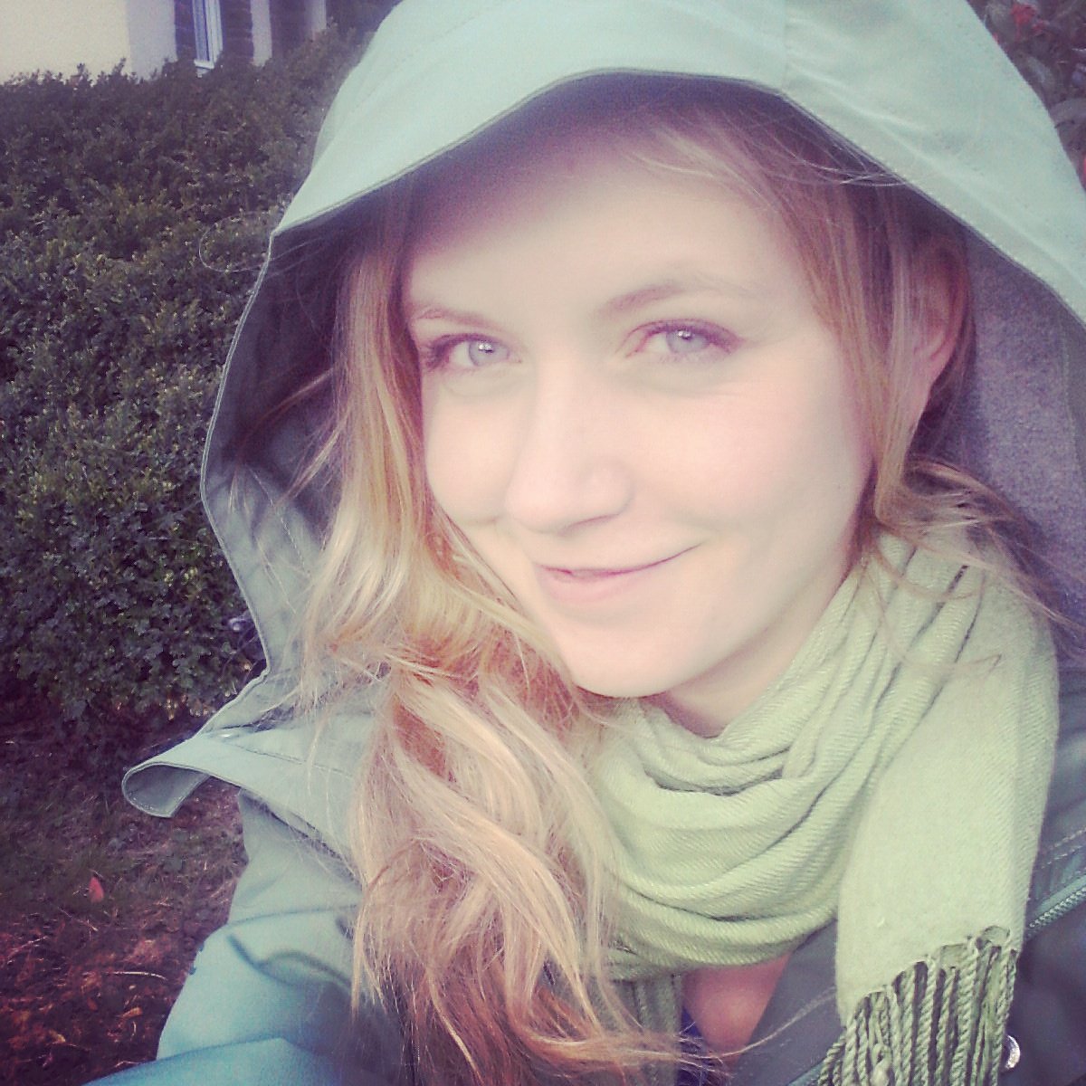 Frohe Ostern! Auf dem Weg nach Dresden um heute Abend wieder die Fete zu spielen. #Vorfreude #diefeteendetnie