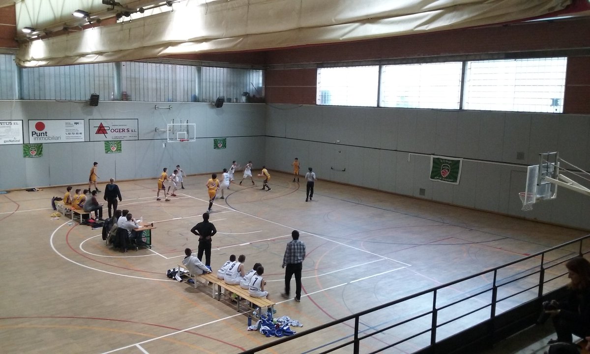 bbt016's tweet photo. Tercer dia de #TorneigMini, arriba la part mรฉs seriosa. Semifinals i, desprรฉs de dinar, la gran final. #vilassar https://t.co/wiiKgSyo9N