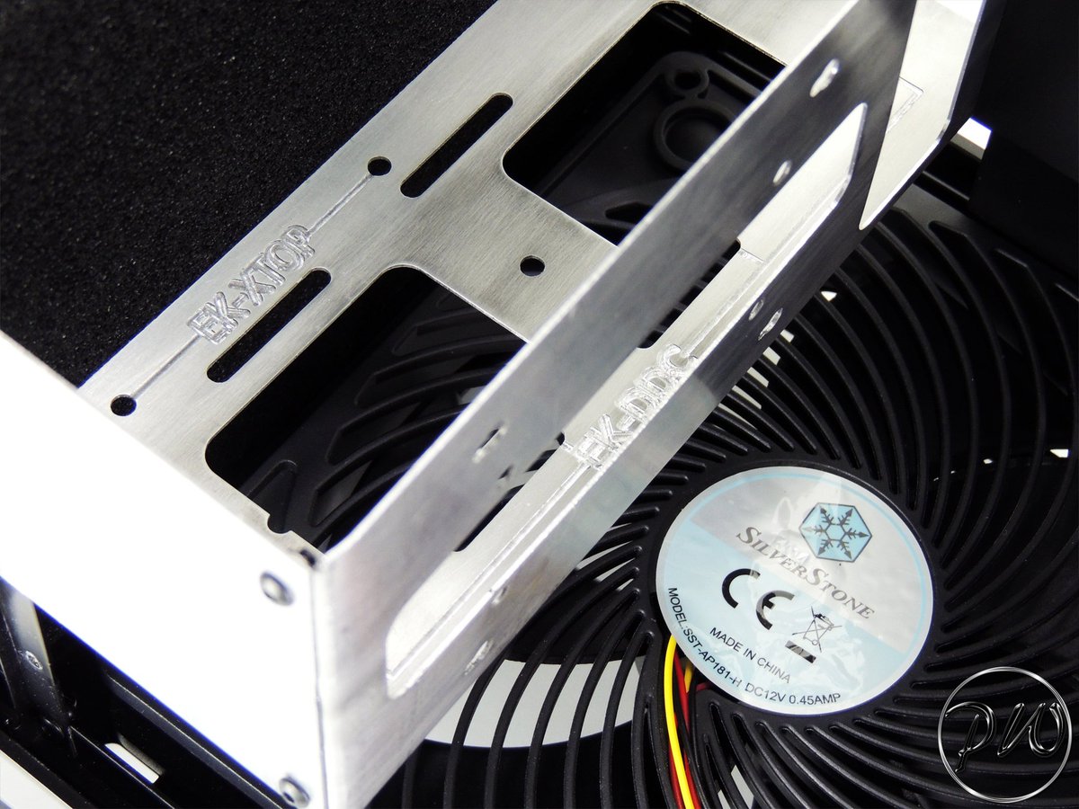 pwatercooling's tweet photo. #HappyEaster 🐰 We develop a prototype of modular structure designed for SilverStone #FT05. @SilverStoneEUFr https://t.co/RdlQ16sRZV