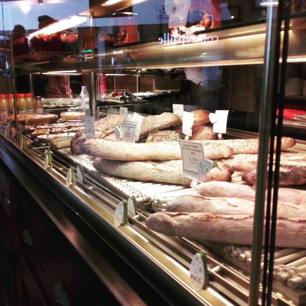 ElementalUK's tweet image. Breakfast on the road with @rgs_js after a smooth night crossing, just north of Dijon #France #roadtrip #ski