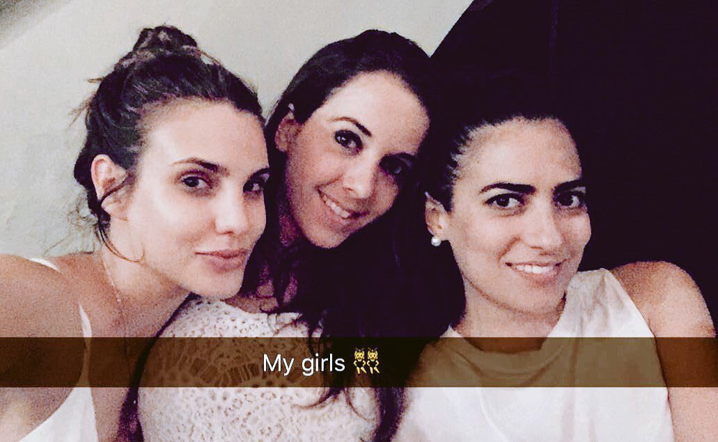 macabeso's tweet photo. Llegar hasta el fin del mundo con vos ✨👯❤️ https://t.co/2W0mPtDJPh