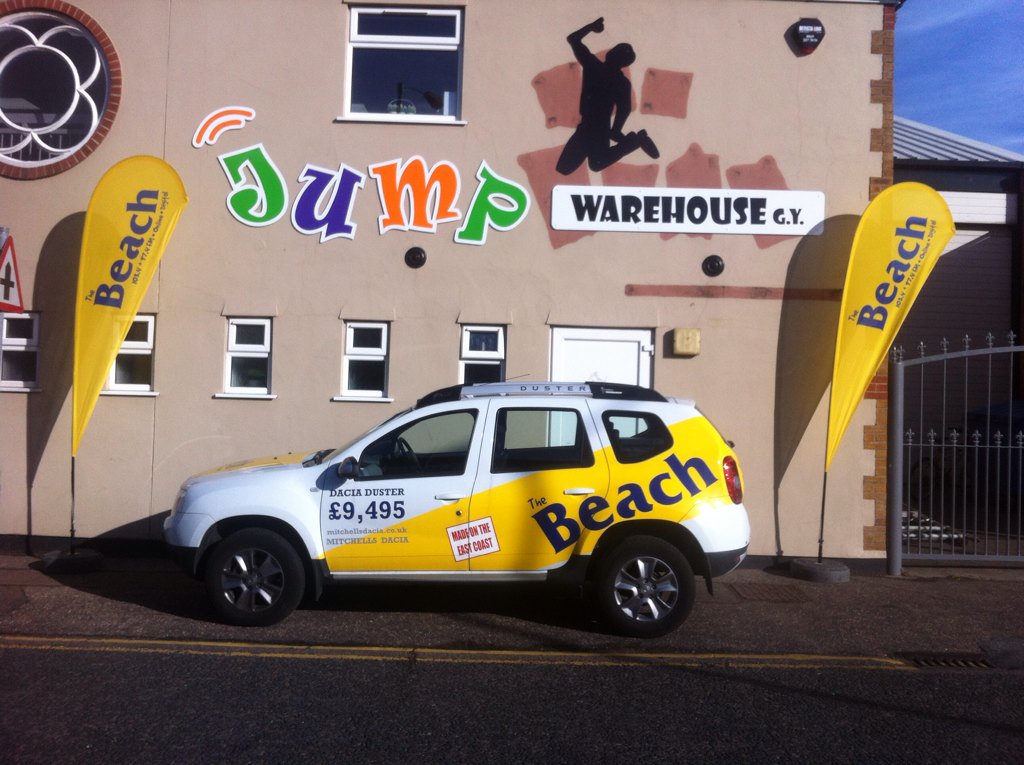 thisisthebeach's tweet photo. I wonder what special guest is at @JumpWarehouse today #GreatYarmouth 🐰🐰 https://t.co/QabKLSE20R