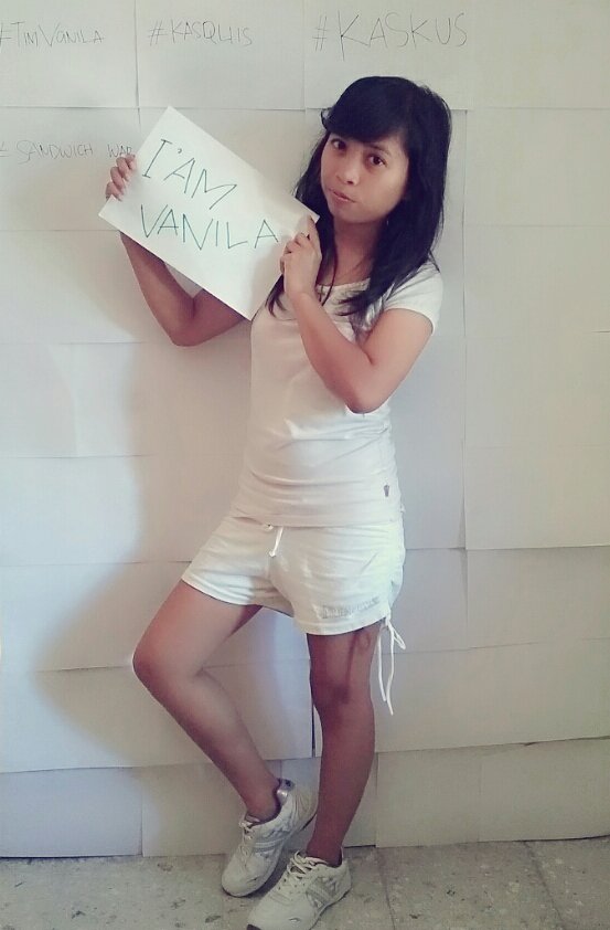 rheena_h's tweet photo. OOTD Vanila look #TimVanila #SandwichWay  #KasQuiz @WallsIDN
https://t.co/99is5qk1kw https://t.co/itVjGUXFMn