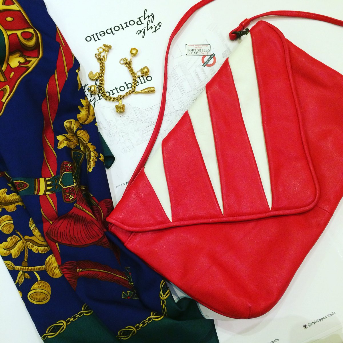 stylebybello's tweet photo. Recent #BelloBox. #vintage #accessories #fashion #style #portobelloroad #bag #scarf #fblogger #shopping https://t.co/bcX20DrQjh