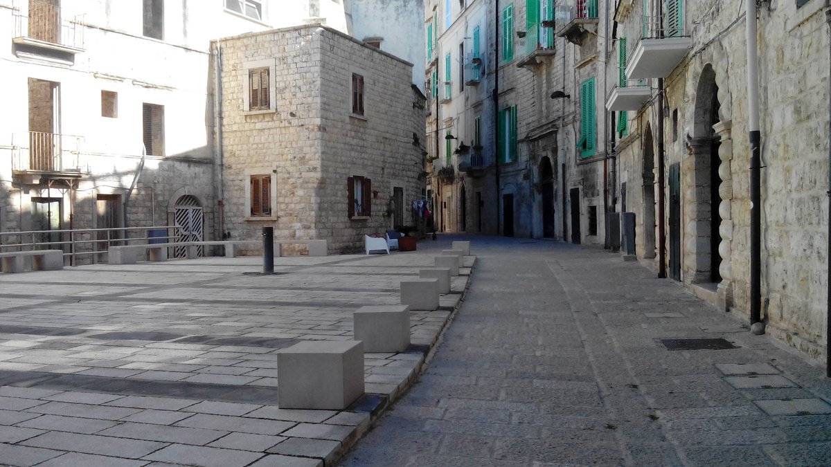 studioarproject's tweet photo. Centro storico di Molfetta. https://t.co/EniAnrIGjj