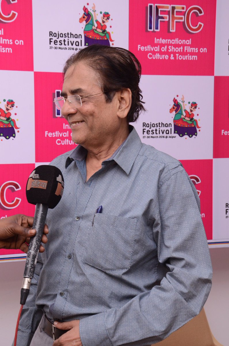 Devkha123's tweet photo. #IFFC2016 #PressConference #ShortFilm #CultureAndTourism #Jaipur #Jawahar #Kala #Kendra #IIMC #51Countries #28March https://t.co/vqYfA4ry0u