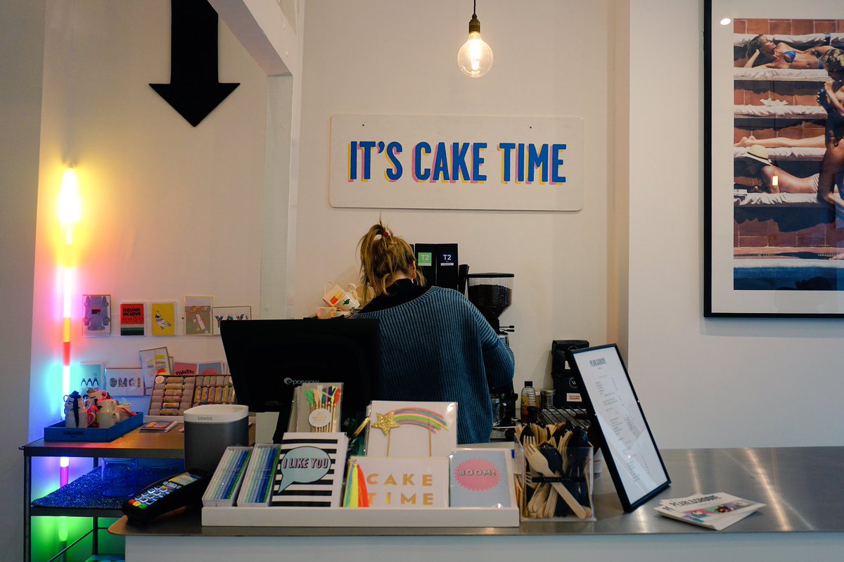 eatnlondon's tweet photo. It's #cake time @Pearlandgroove #NottingHill #London @DripApp #drippartner #Cafe https://t.co/kaELUMdseY