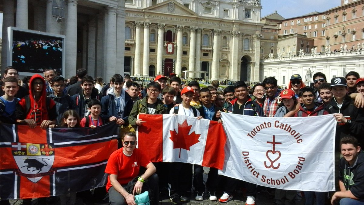 BrebeufYM's tweet photo. Happy Easter from Rome. #Brebeuf College Rome Pilgrimage 2016 @BrebeufPrincip ,@TCDSB,@arodrigues112 https://t.co/FlQzn2jsYN