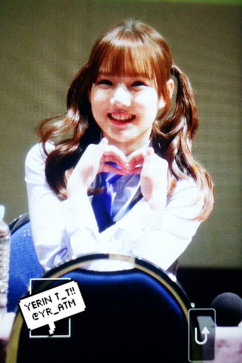 160327 수원 팬사인회 #여자친구 #예린 <a href="/GFRDofficial/">여자친구 GFRIEND</a> 
* 한 순간 달콤함이 아닐걸💕