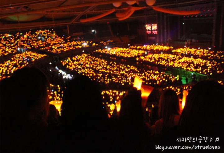 lavellasauce's tweet photo. If we mix Luhan's ocean w/ Sehun's ocean, we'll get a 'Muddy Orange Ocean'

And our fandom name will be "HUNHAN" ㅠㅠ https://t.co/J5FlS2fxis
