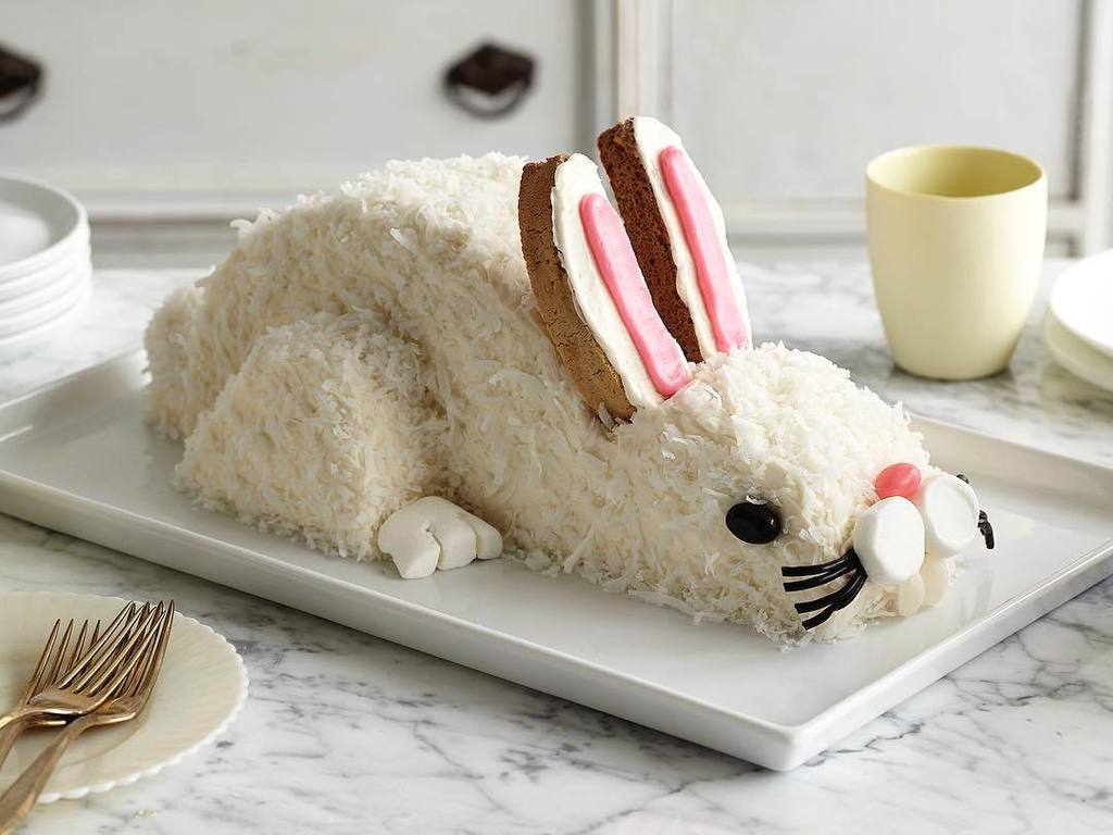 AdamCPearson's tweet photo. Bunny cake 🐰 Get step by step instructions on https://t.co/yIkUqJzfyE @foodnetwork #foodne… https://t.co/IPff2vujo6 https://t.co/DeTNPofe1o