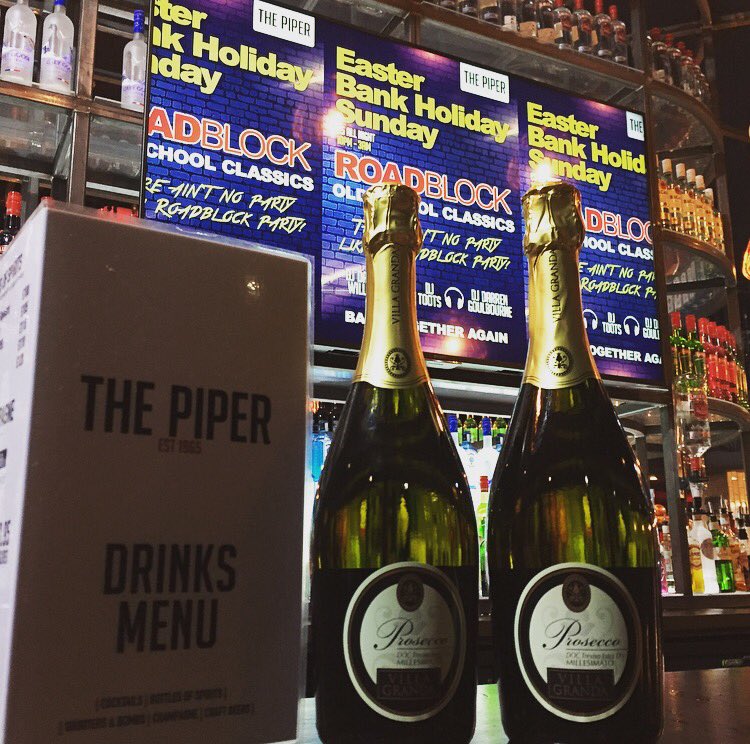 🚧🚧ROADBLOCK🚧🚧
Tonight at The Piper!!
<a href="/DJDAZWILLIAMS27/">DJ Darren Williams 🇬🇧|🇿🇦</a> 
<a href="/DJToots2Len/">DJToots2len</a> 
<a href="/dg_hull/">Darren Goulbourne</a>