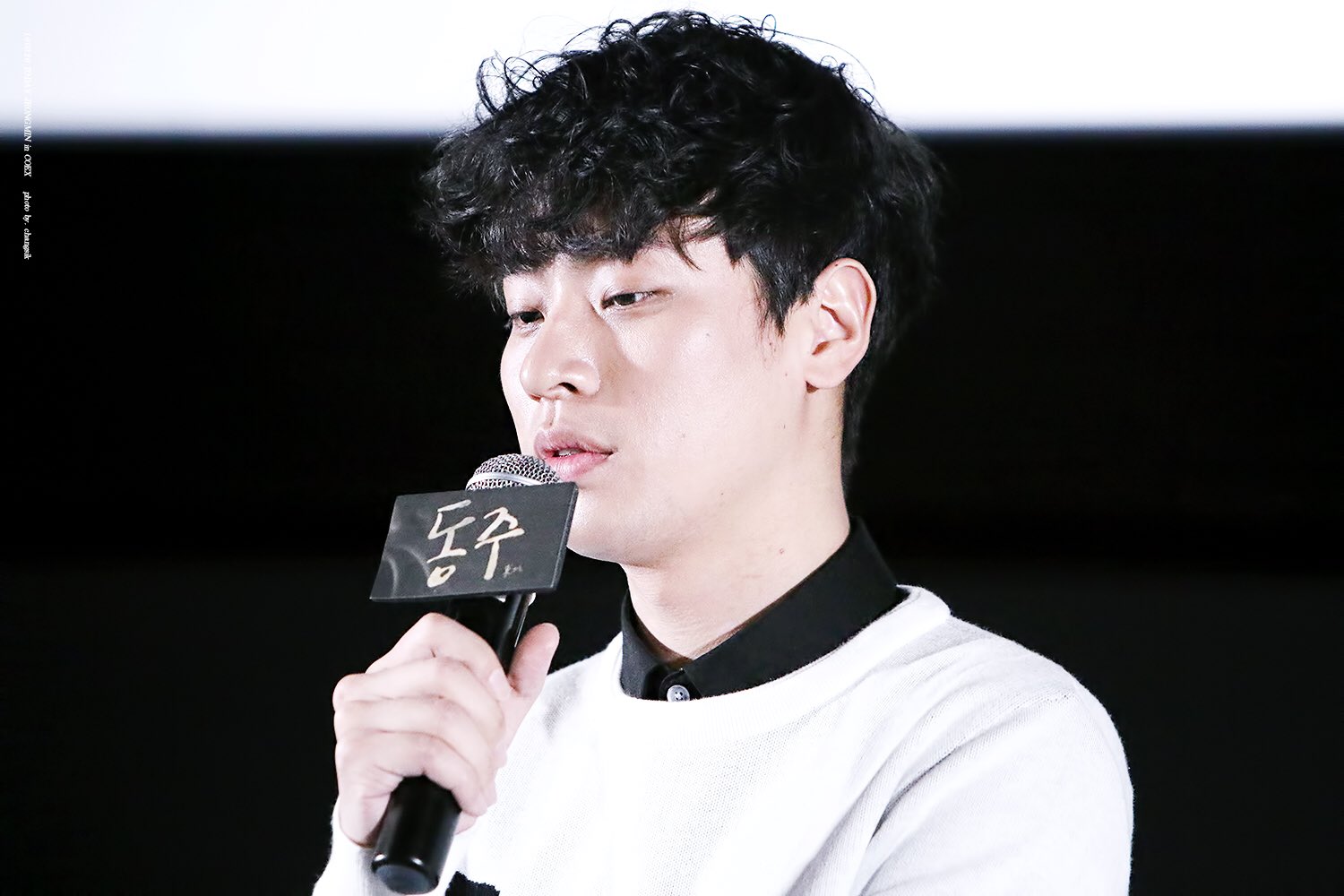 Cej5s2-WEAQBtgx.jpg:large