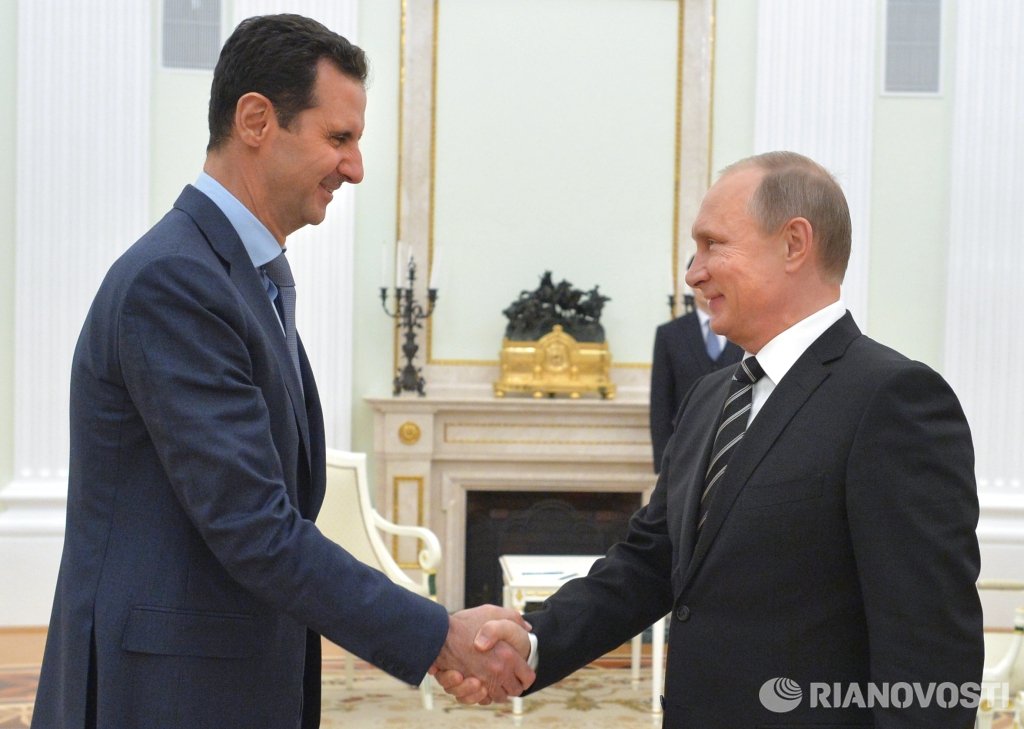 rianru's tweet photo. Путин поздравил Асада с освобождением Пальмиры от террористов https://t.co/XogiWJHtey https://t.co/uLd0DBEfbp