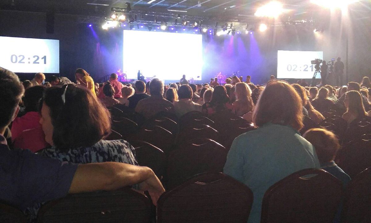 Coach_Omar's tweet photo. Celebrate Jesus. #PathwaysChurch Unified Service. God is Amazing https://t.co/fhuaUwrfbb