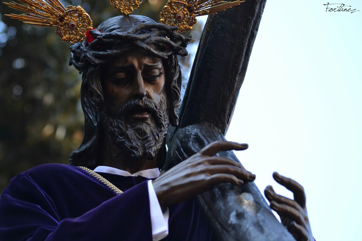 JdelosGitanos's tweet photo. Feliz pascua de resurrección hermanos. 
📷 @cirialsevillano https://t.co/FWvoKkODmI
